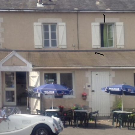 Chambres D'Hotes La Chaumiere Coulonges  Exteriör bild